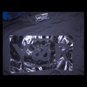 EUC MENS YOUNG AND RECKLESS TEE SIZE MED